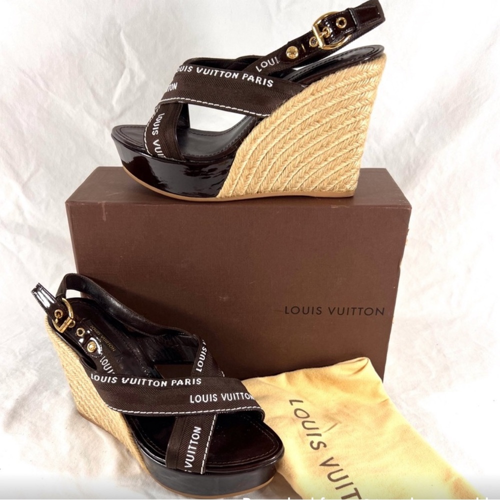 LOUIS VUITTON Brown Patent Leather Wedge Platform Sandals Made in Spain 38 8US